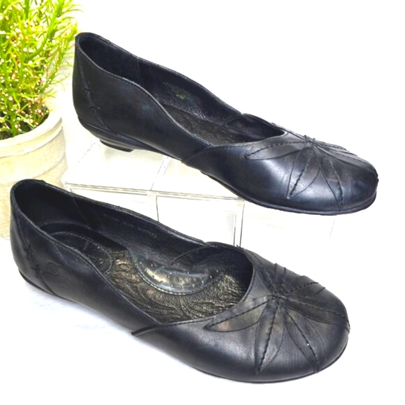 BORN CHARLOTTE BLACK LEATHER BALLET FLAT WOMENS SHOES SIZE 8.5 EUC - Picture 1 of 8